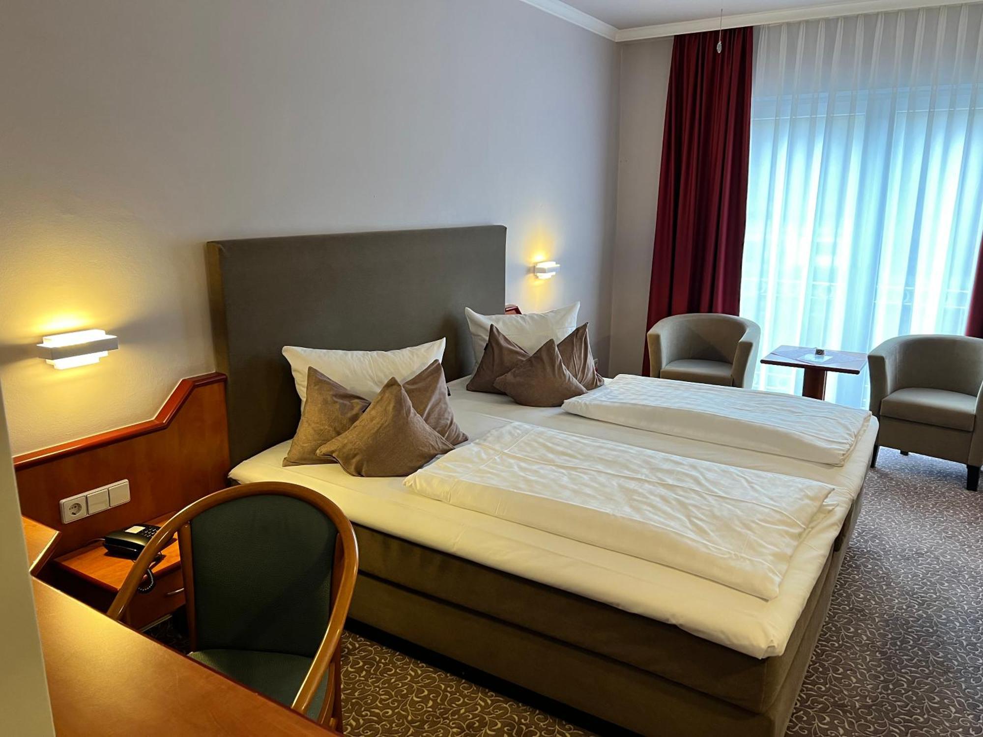באד קראוצנבאך Hotel Victoria מראה חיצוני תמונה