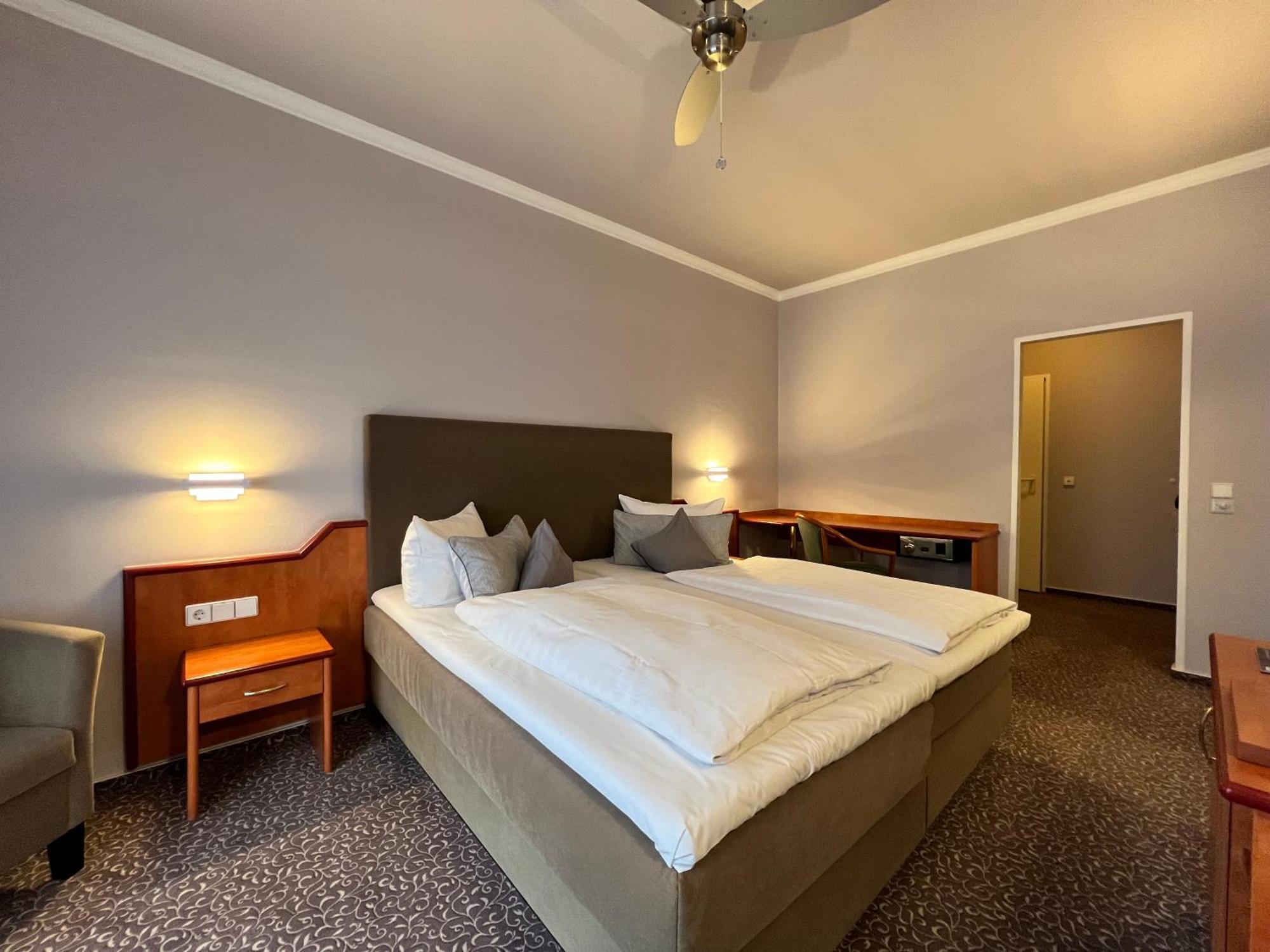 באד קראוצנבאך Hotel Victoria מראה חיצוני תמונה