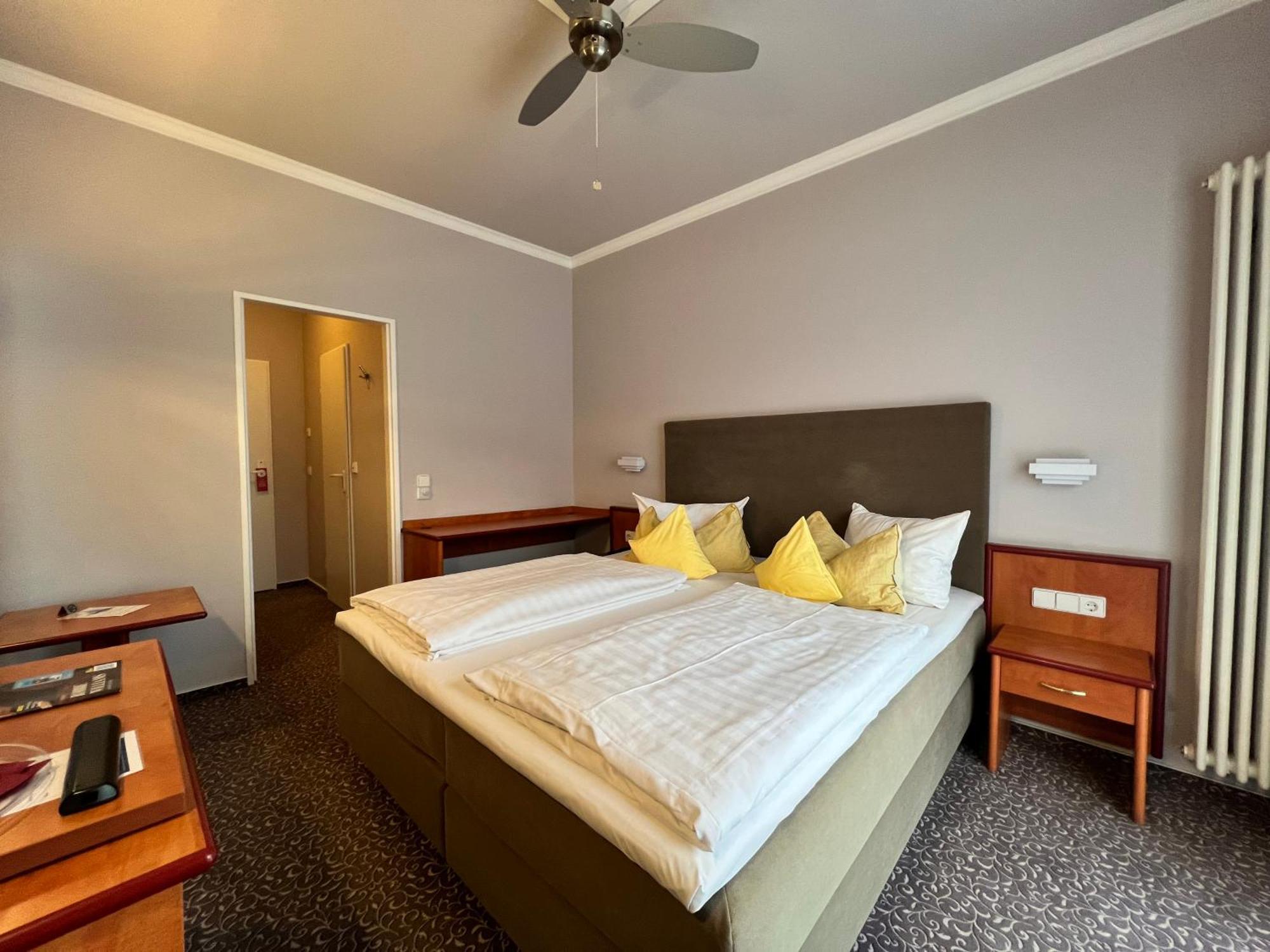 באד קראוצנבאך Hotel Victoria מראה חיצוני תמונה